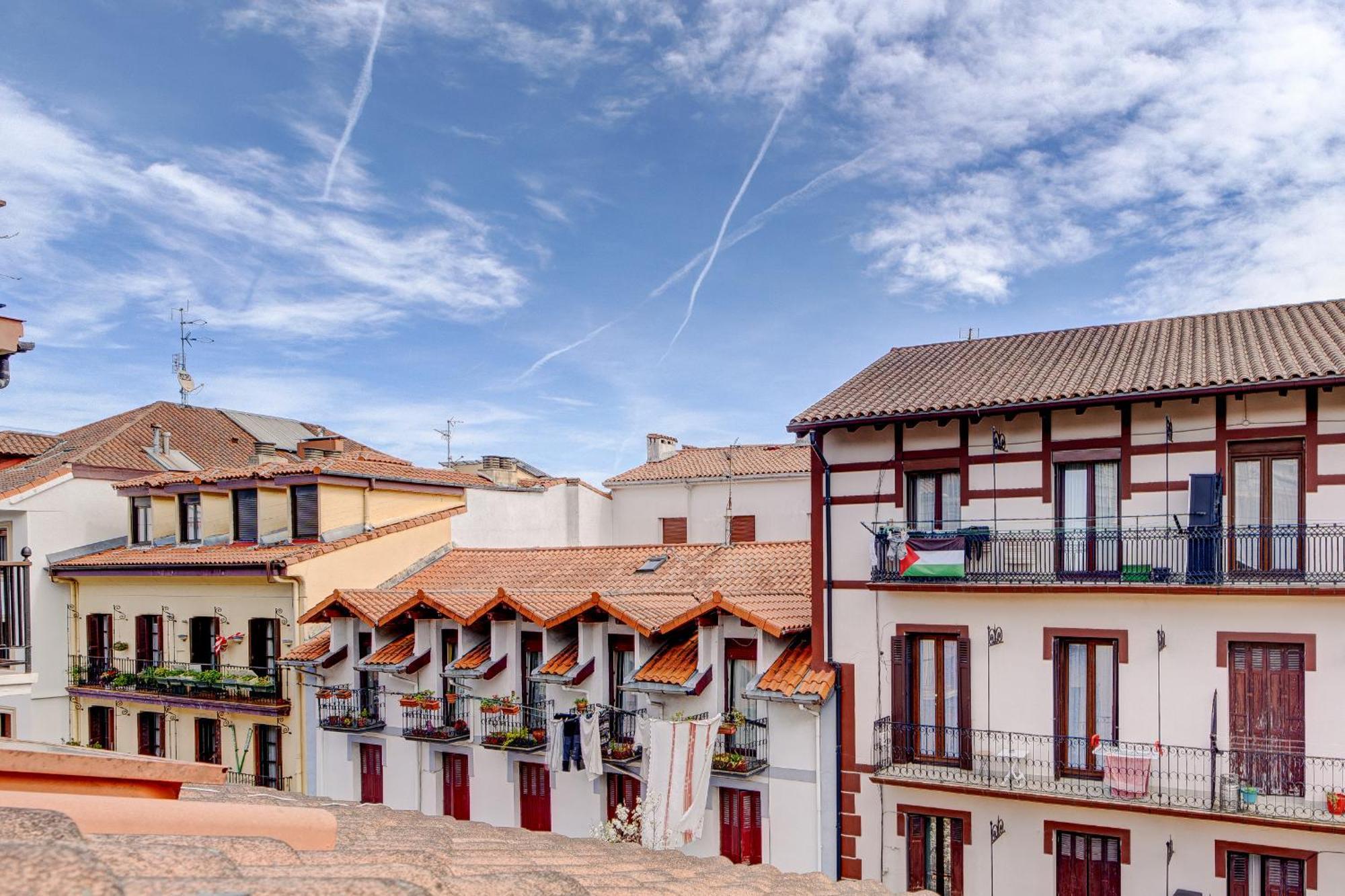 Preciosa Buhardilla En Hondarribia Centro Apartment Exterior photo